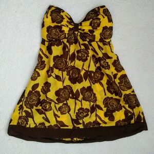 Adorable strapless top